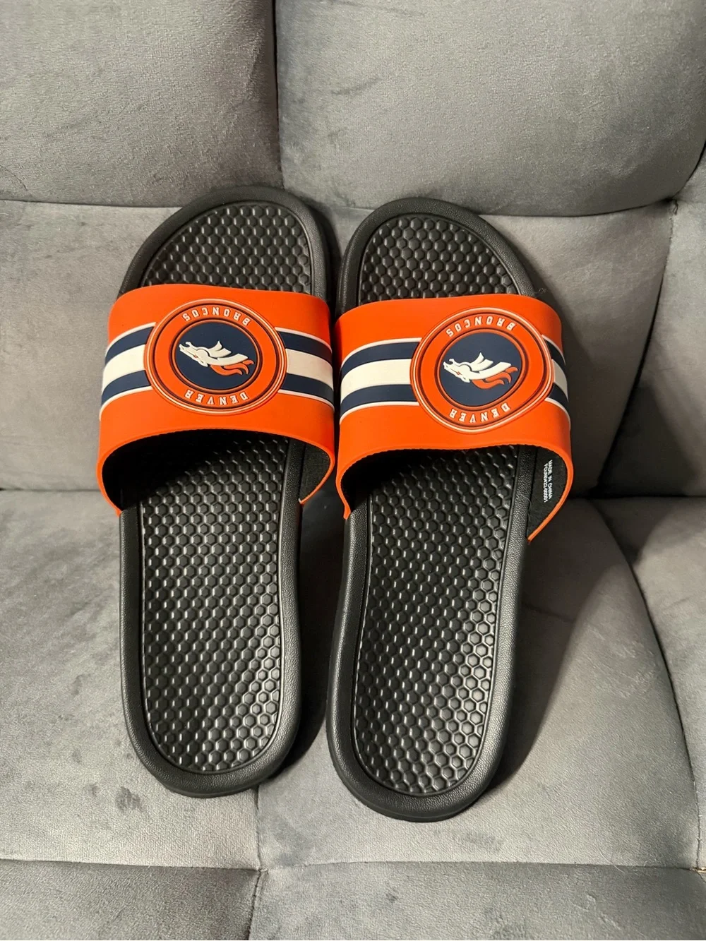 Denver Broncos Men’s Slides/Sandals Size XL (13-14) NWOT